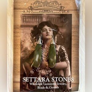 Pierced Green Dangle Earrings NEW